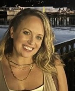 Scheduling & Financial Coordinator Malanie