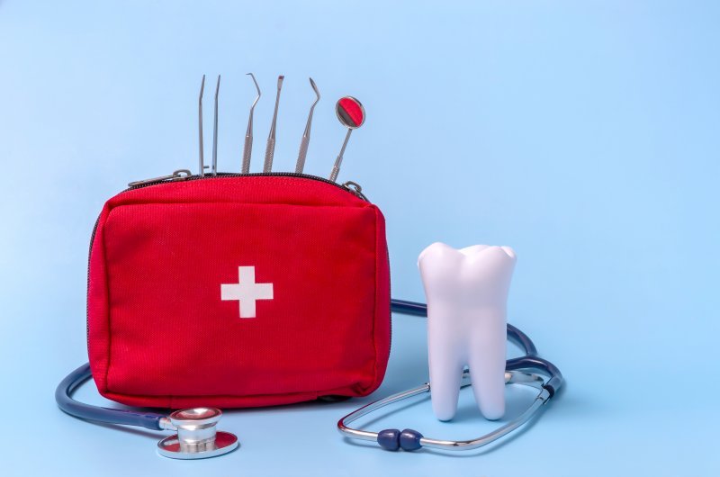 A dental emergency bag